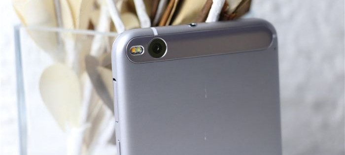 HTC One X9 1208c5f1-a3ae-11e5-bb65-a3dd62c536ec