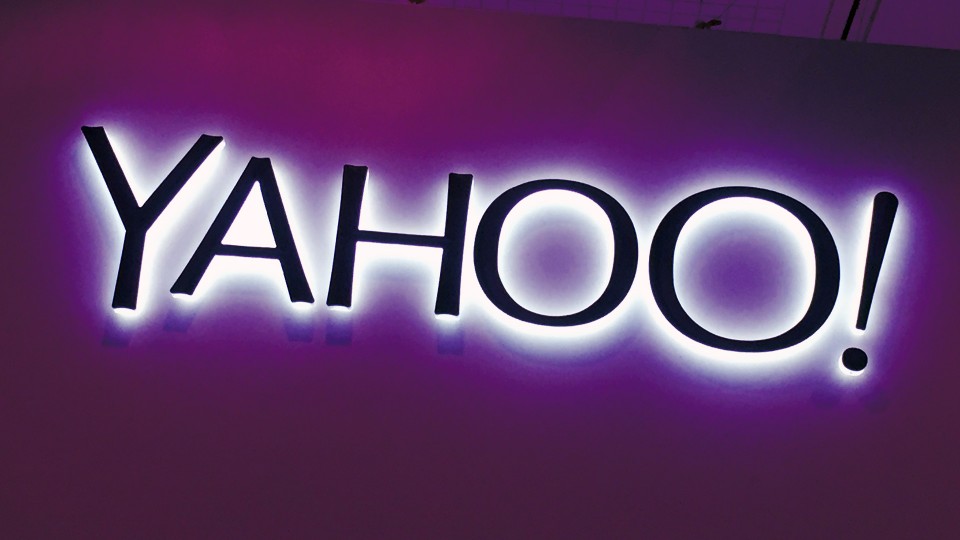 yahoo-fayerwayer-purple-sign-1920-960x623