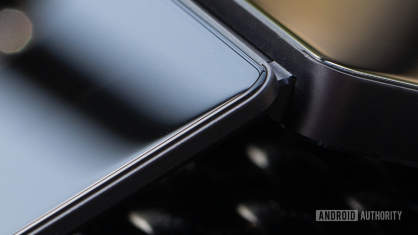 primer smartphone plegable 