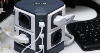 La regleta vertical con USB de Bestek, con un 15% de descuento regleta vertical con USB