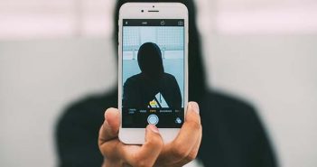 Selfitis es el termino médico a la adicción a los selfies. ¿Lo sufres? selfitis