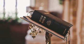 Descargar La Biblia a tu móvil de forma gratis, rápida y fácil descargar la biblia