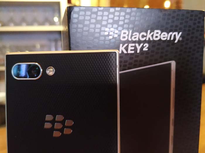 review de la blackberry key2