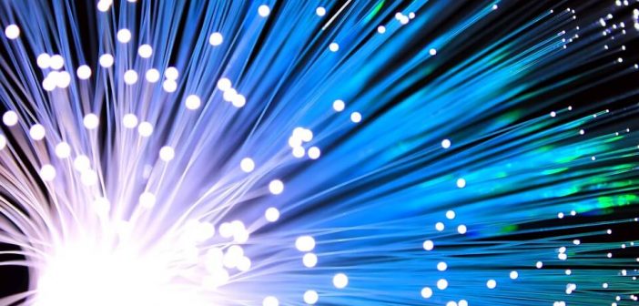 fibra óptica de plástico
